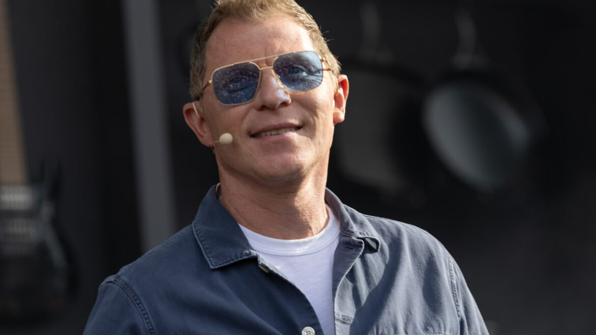 Bobby Flay Loves This NYC Restaurant With ‘Unbelievably Perfect’ Fries Bobby Flay Loves This NYC Restaurant With 'Unbelievably Perfect' Fries