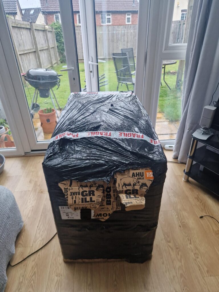 Arrival of my new Traeger Silvertron 620 Pellet Smoker Arrival of my new Traeger Silvertron 620 Pellet Smoker