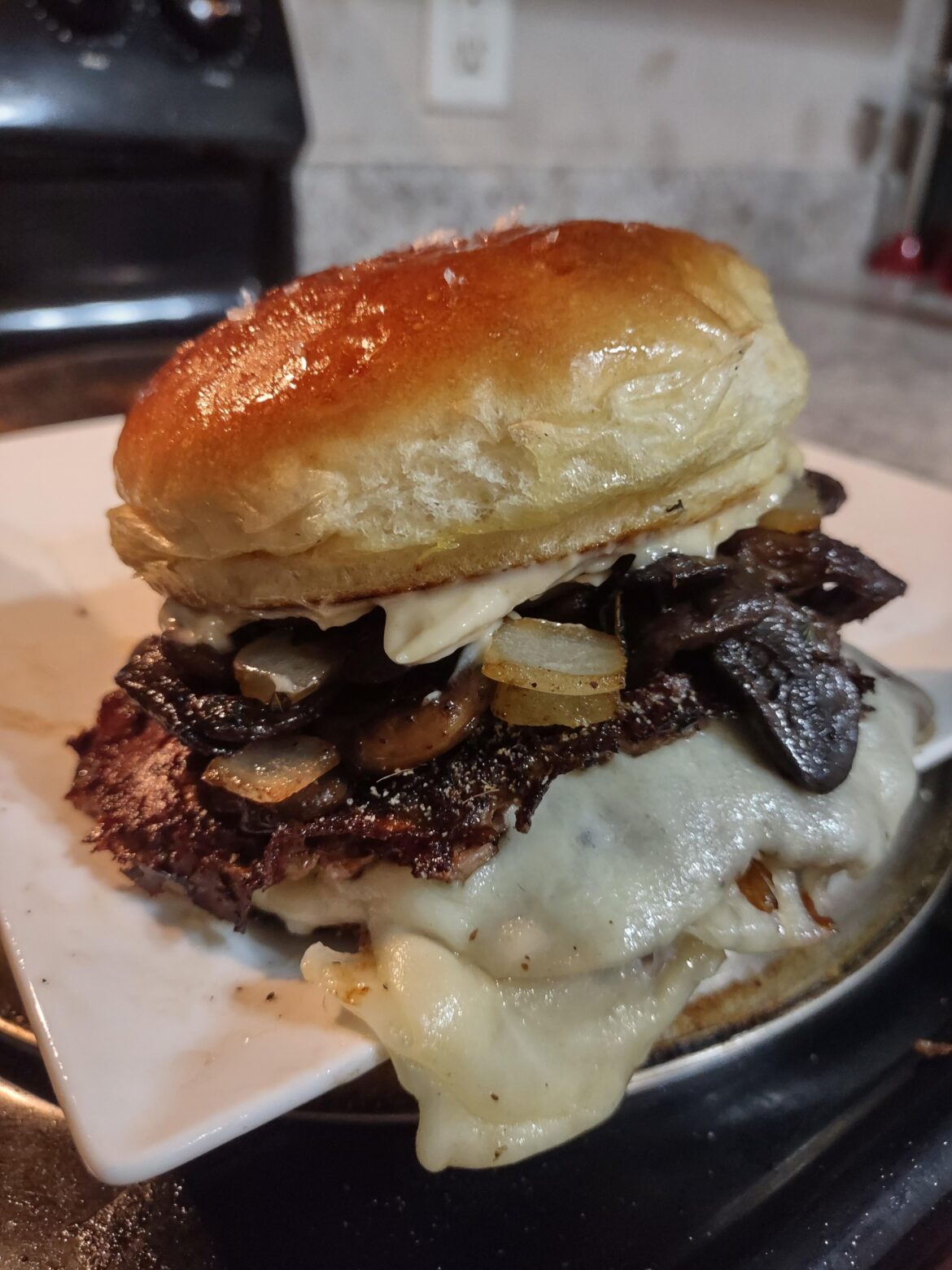[Homemade] Mushroom muenster double with garlic confit mayo