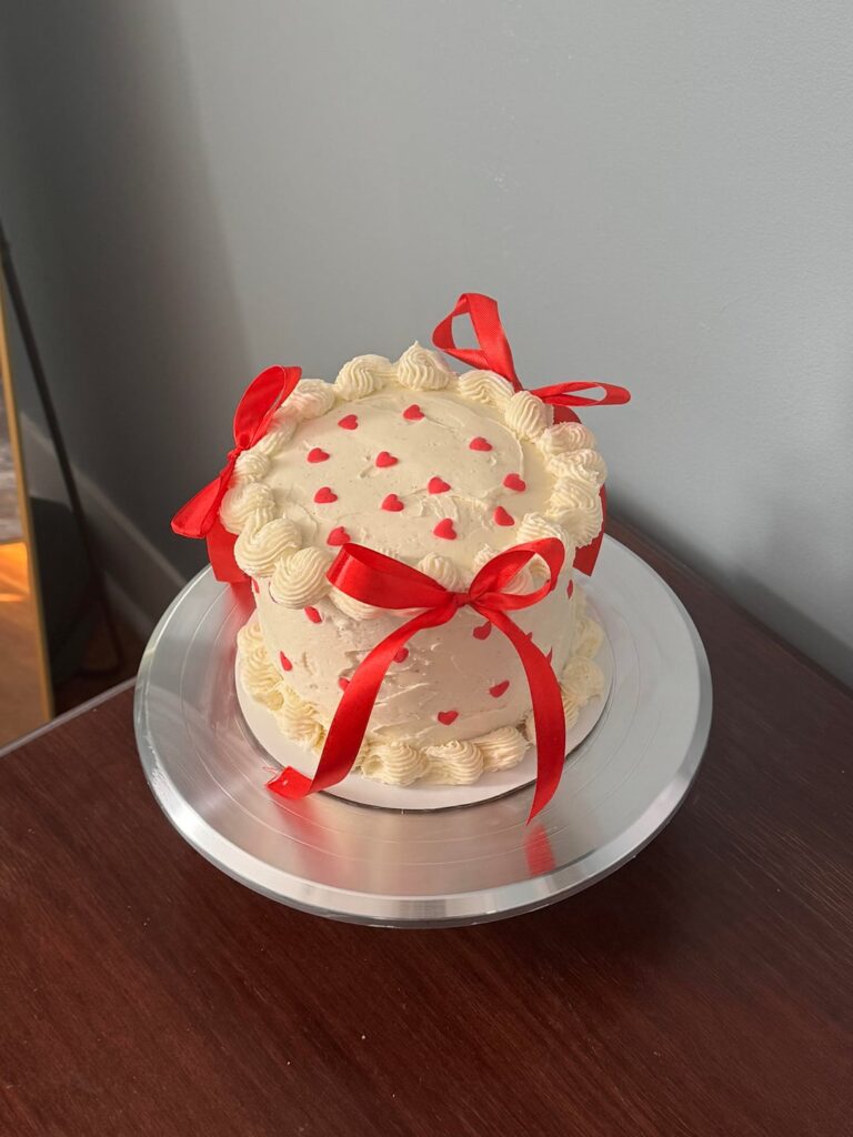 the pinterest girlies got to me with this cake lol