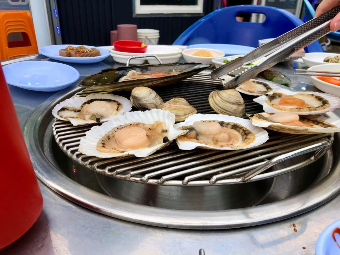 Grilled clams by the beach