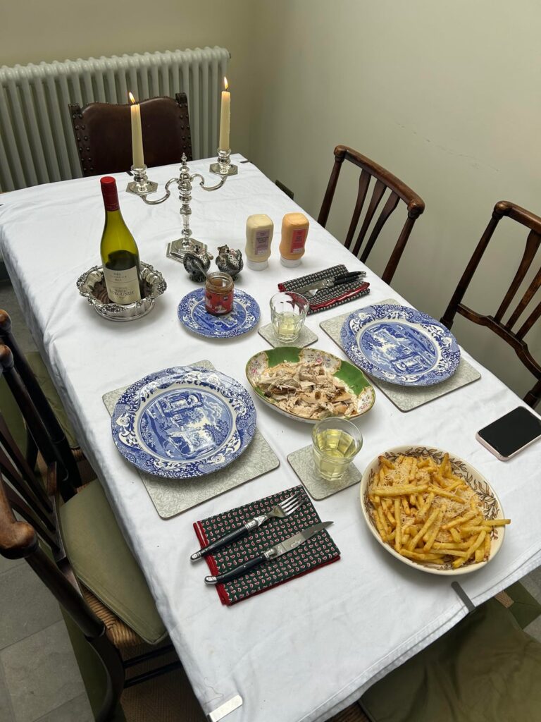Feeling French 🇫🇷 - Roast Chicken, skinny Parmesan chips and a bottle of burgundy plonk to combat the Sunday hangover.
