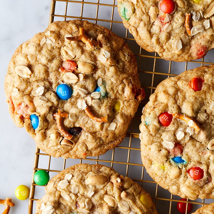 monster cookies with oatmeal and mm's candy