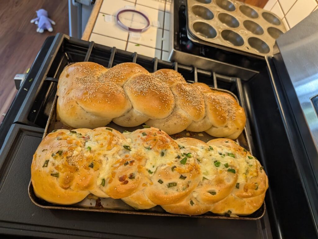 Challapeño cheddar bread! Mmmmm... Sacralicious.