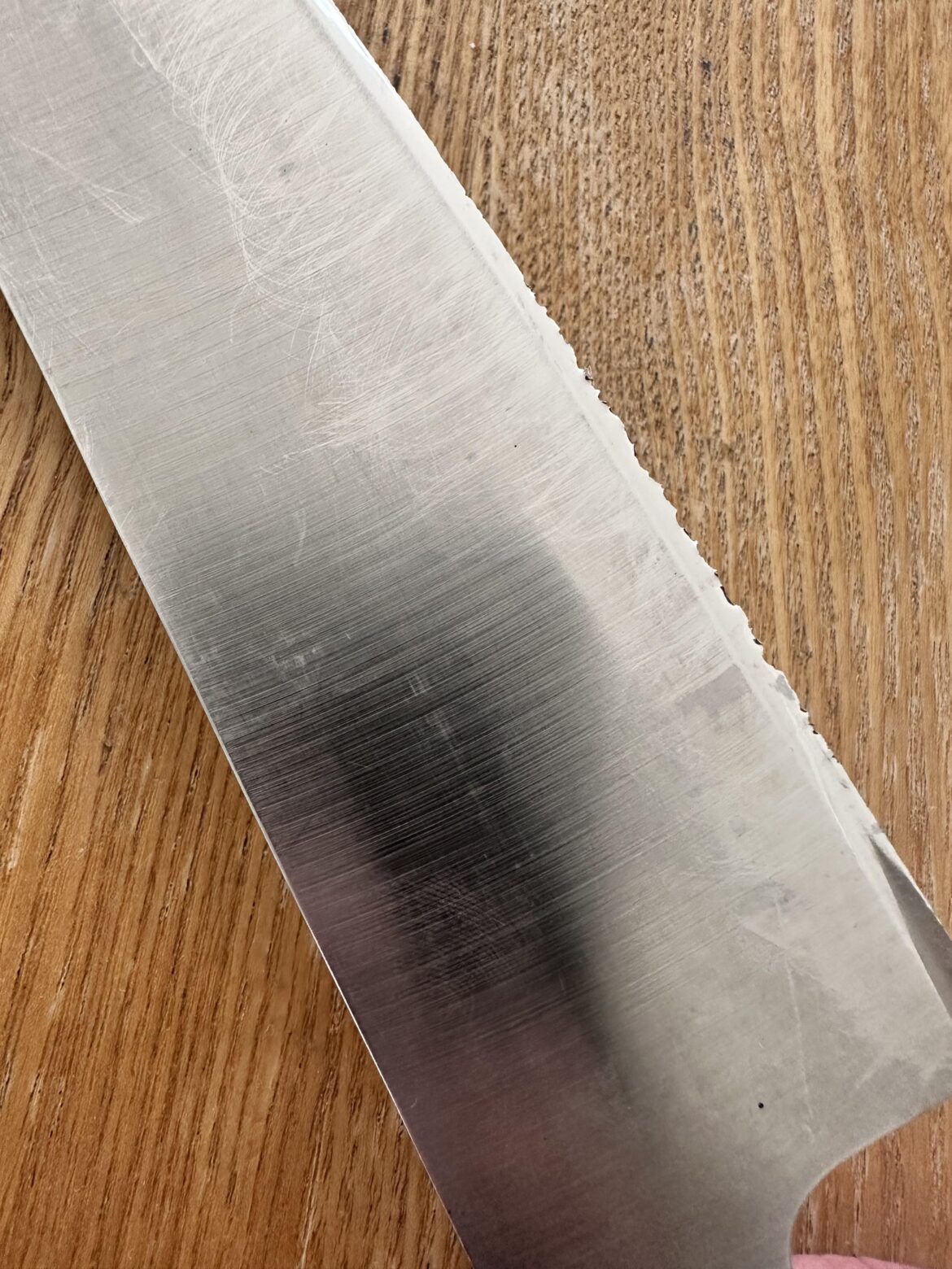 What’s caused this seration on my knife?