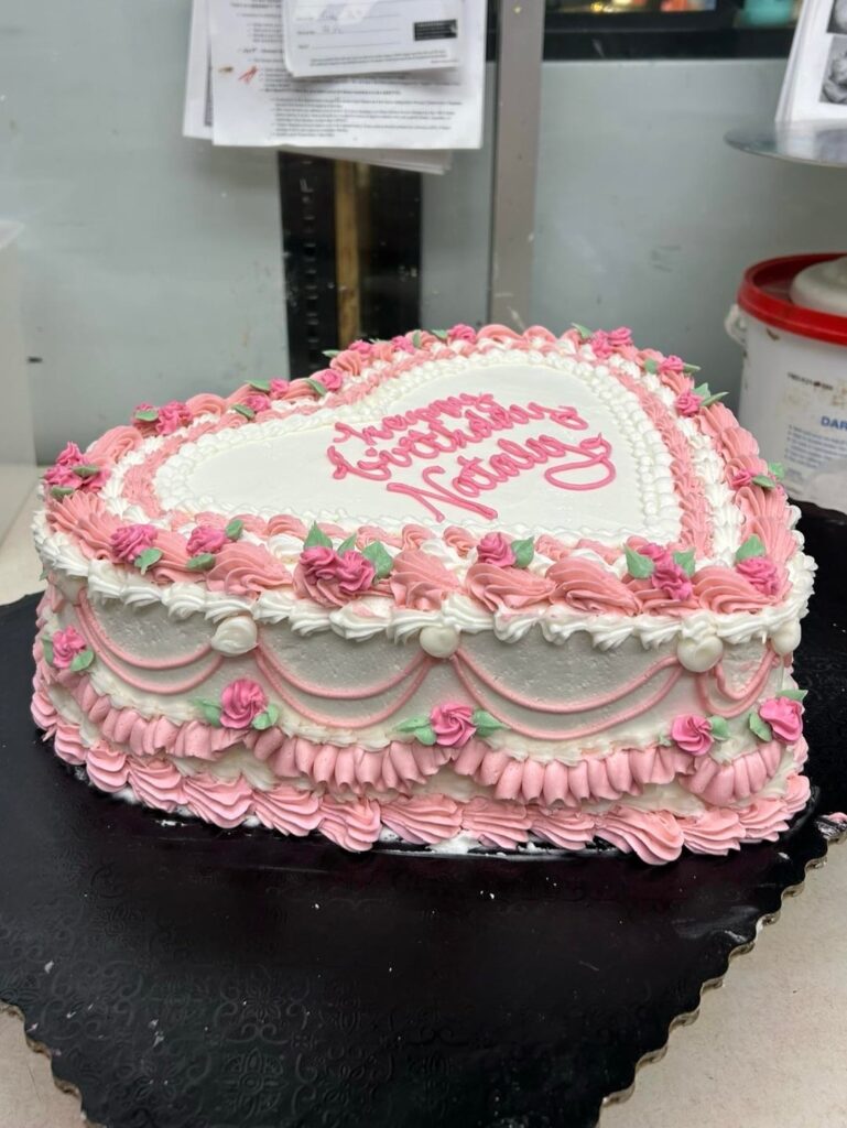 Vintage heart cake Vintage heart cake