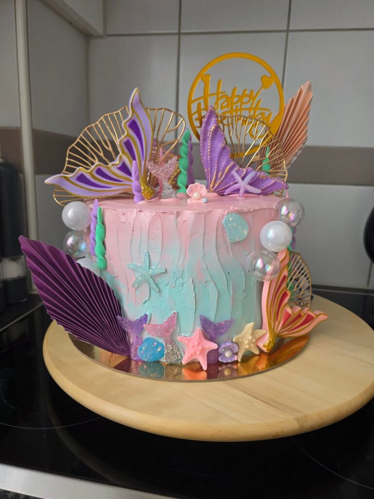 My daughter cake for her's 6- birthday
