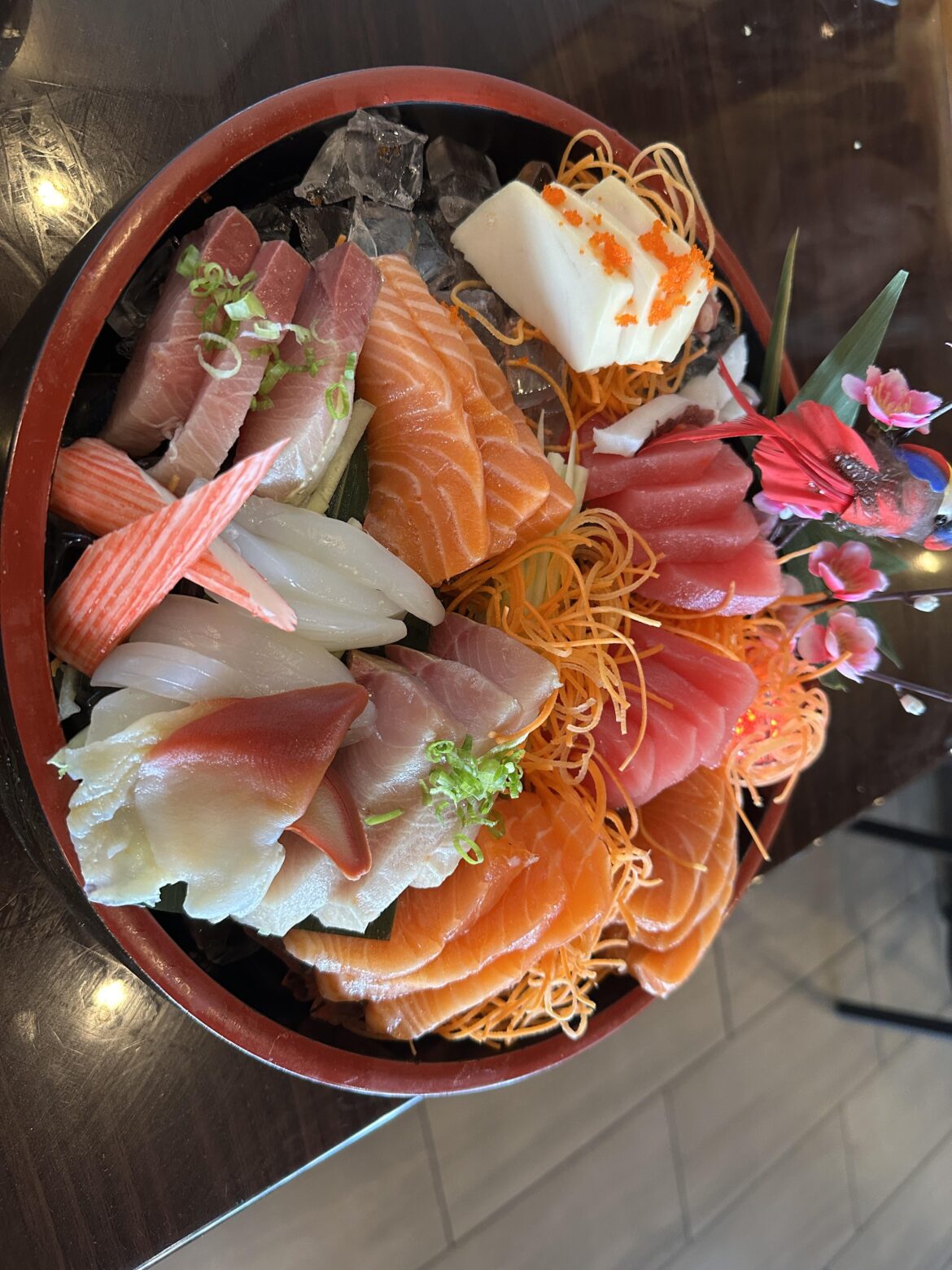 Sashimi for 2 (according to the menu)