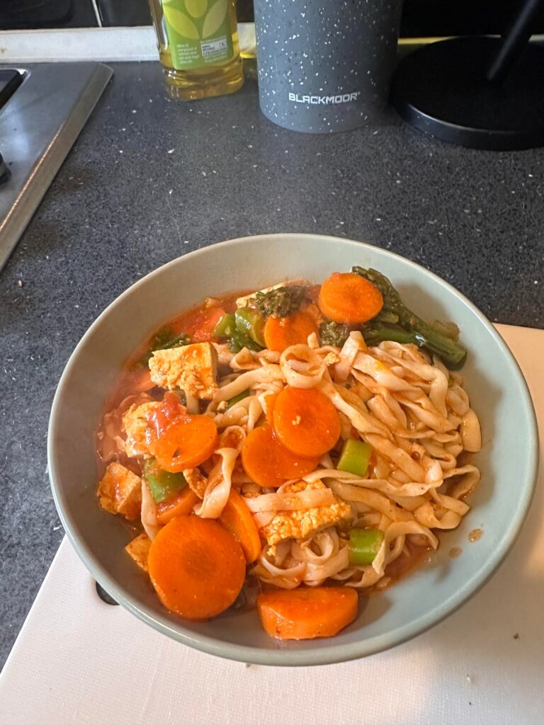 This pasta bowl is less than 300 calories!