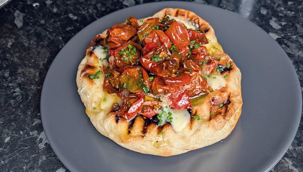 Flatbread with Lindum cheese and semi dried tomatoes from my garden