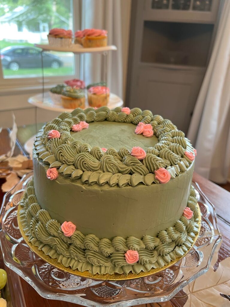 My second try at a decorated cake for a friend’s baby shower! My second try at a decorated cake for a friend’s baby shower!