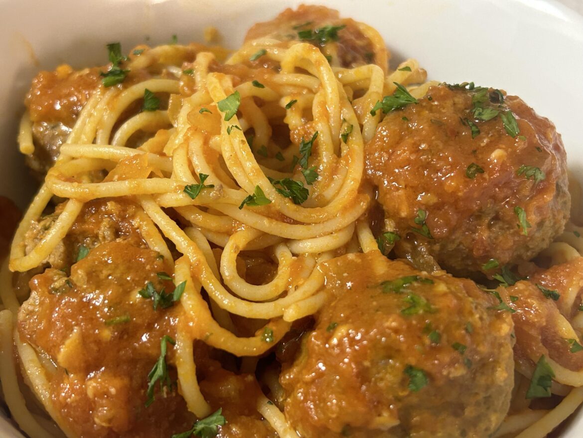 Spaghetti & meatballs