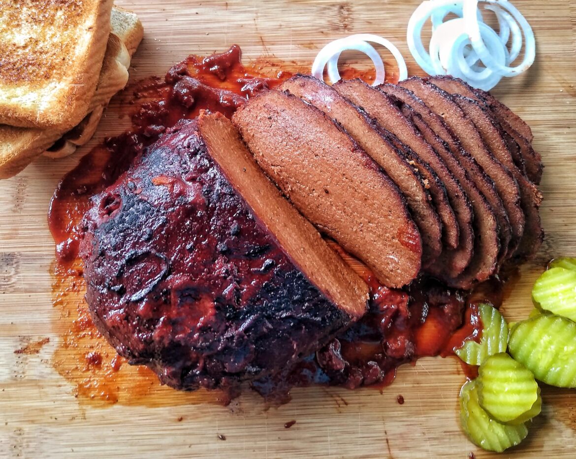 Texas-style seitan BBQ brisket 🤠