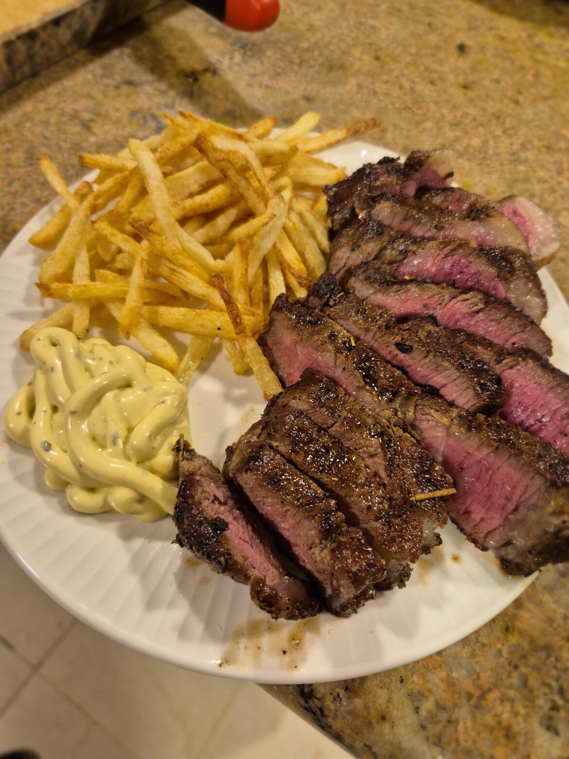 Steak frites and bernaise