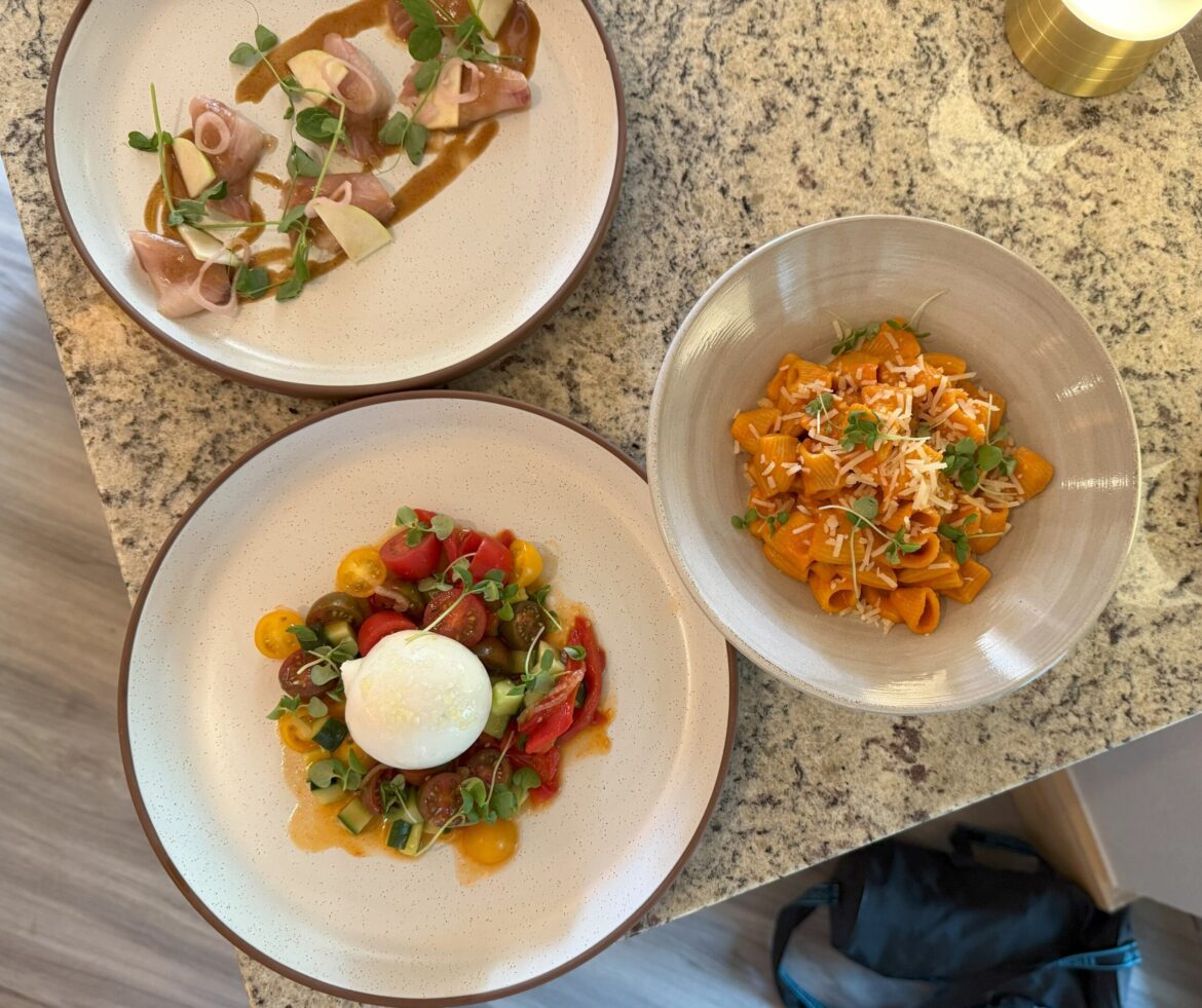 Palm Tree Club brings coastal “vibe dining” to Power & Light Palm Tree Club brings coastal "vibe dining" to Power & Light