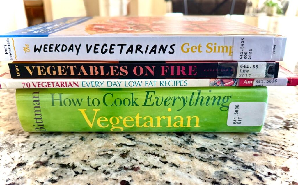 Borrowed these cook books from the county public library and having a blast browsing through the recipes and an array of mouthwatering photos of delicious dishes.