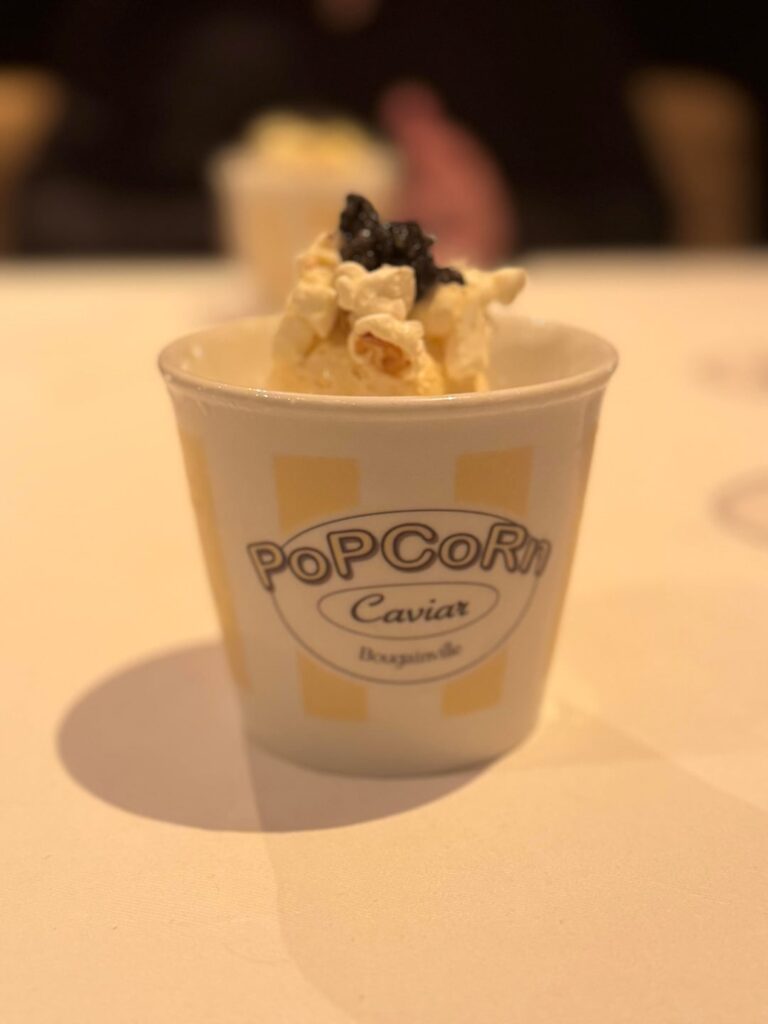 Bougainville (*), Amsterdam