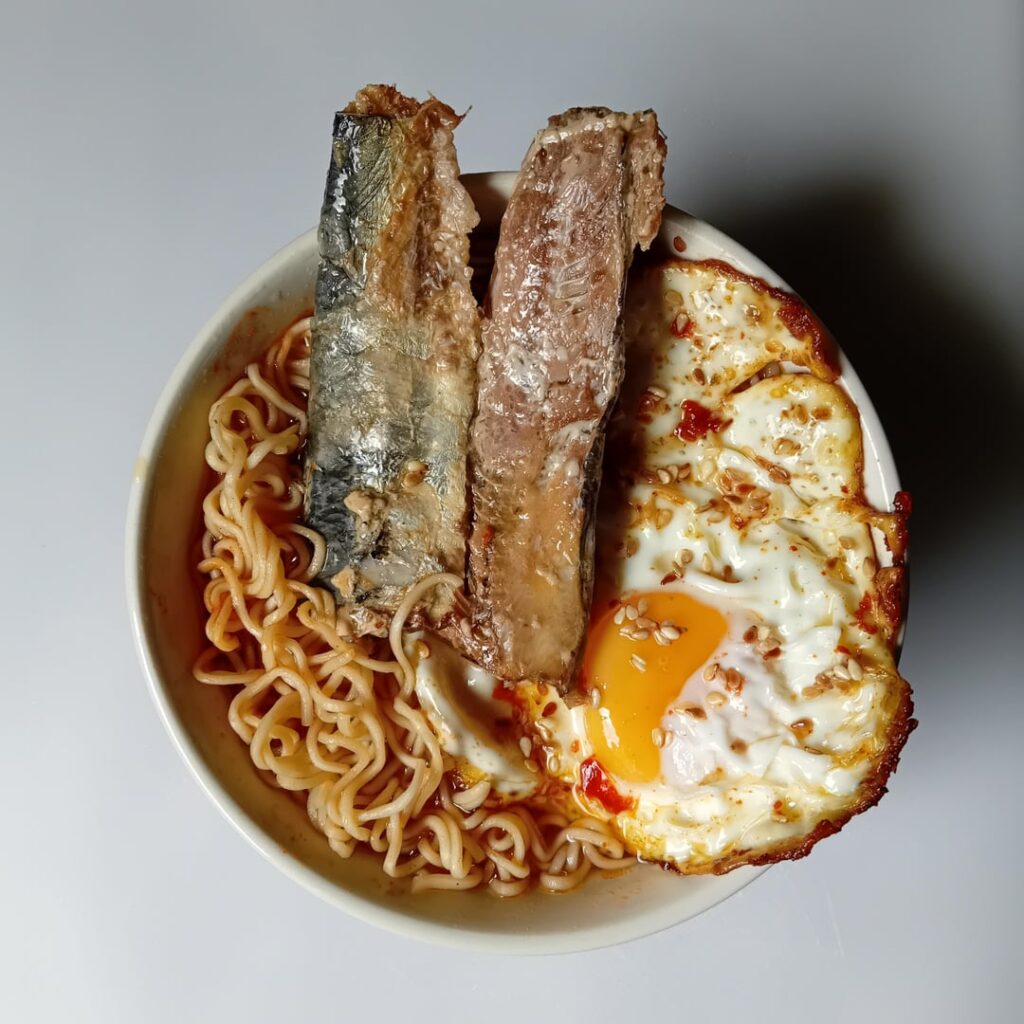 Lunch 🍜 First time finding a fully exposed spine 🐟