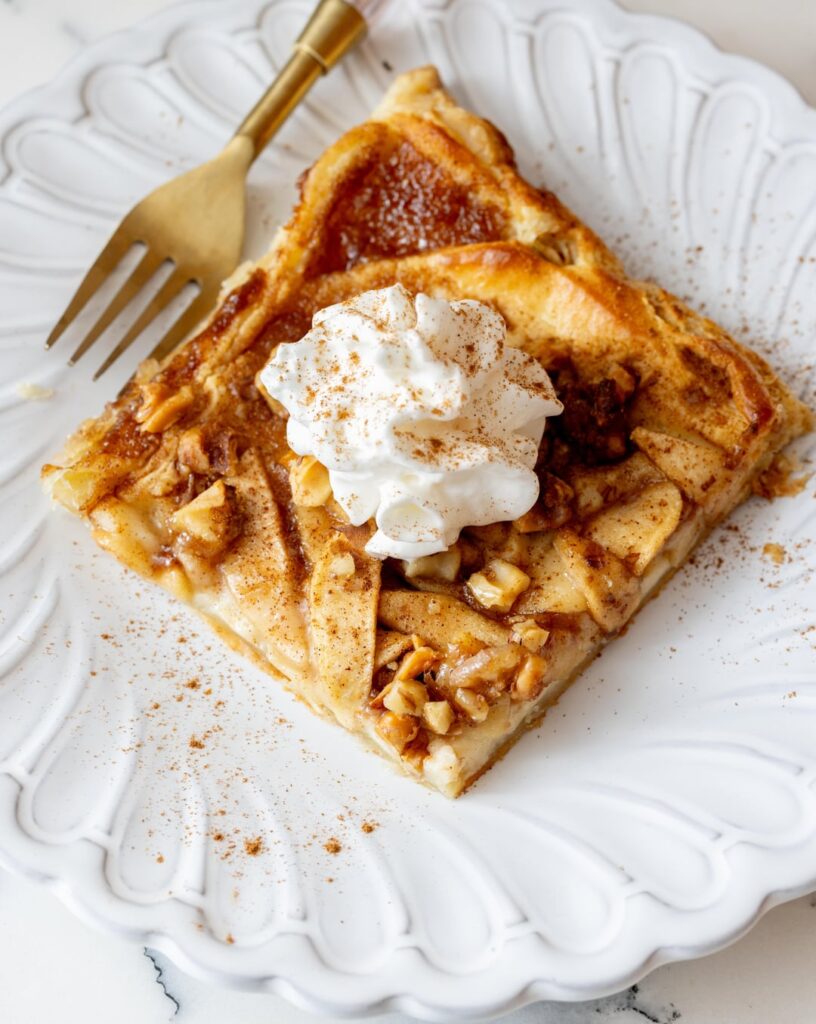 I kicked off fall baking with an apple cheesecake tart!