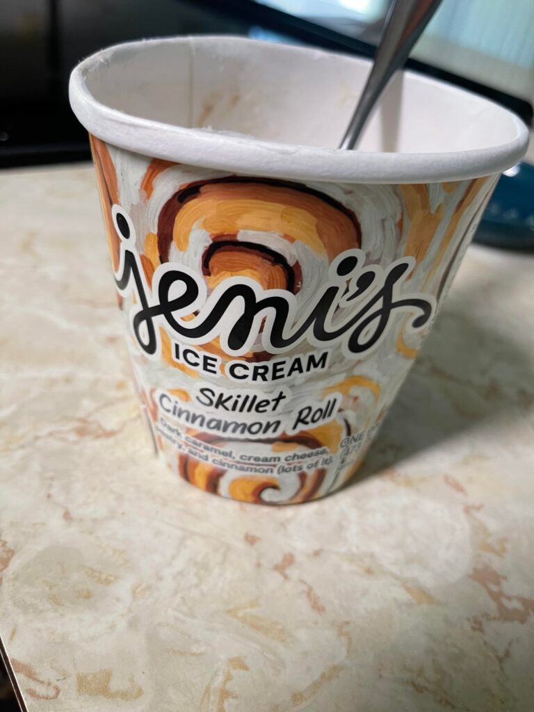 Jeni’s Cinnamon Roll Dissapointment
