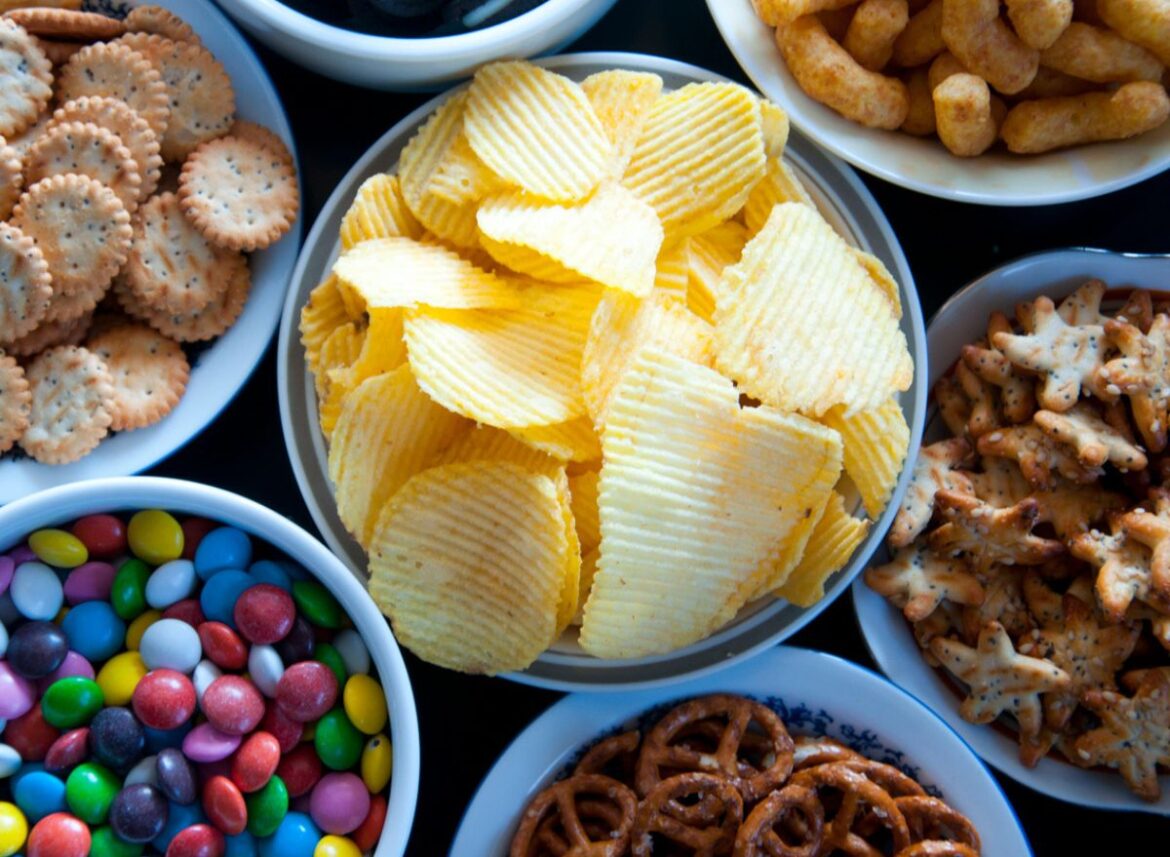 11 Worst Snacks for Your Gut Health, Say Dietitians 11 Worst Snacks for Your Gut Health, Say Dietitians