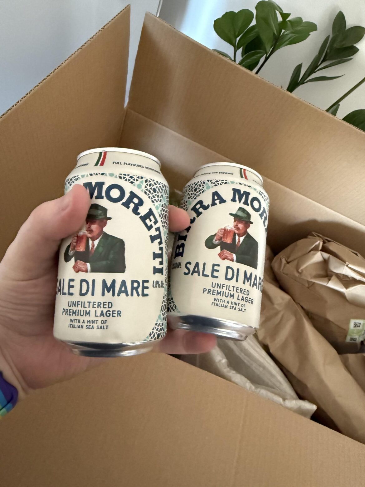 They sent me some free beers because I chose a Birra Moretti recipe. Nice 👍