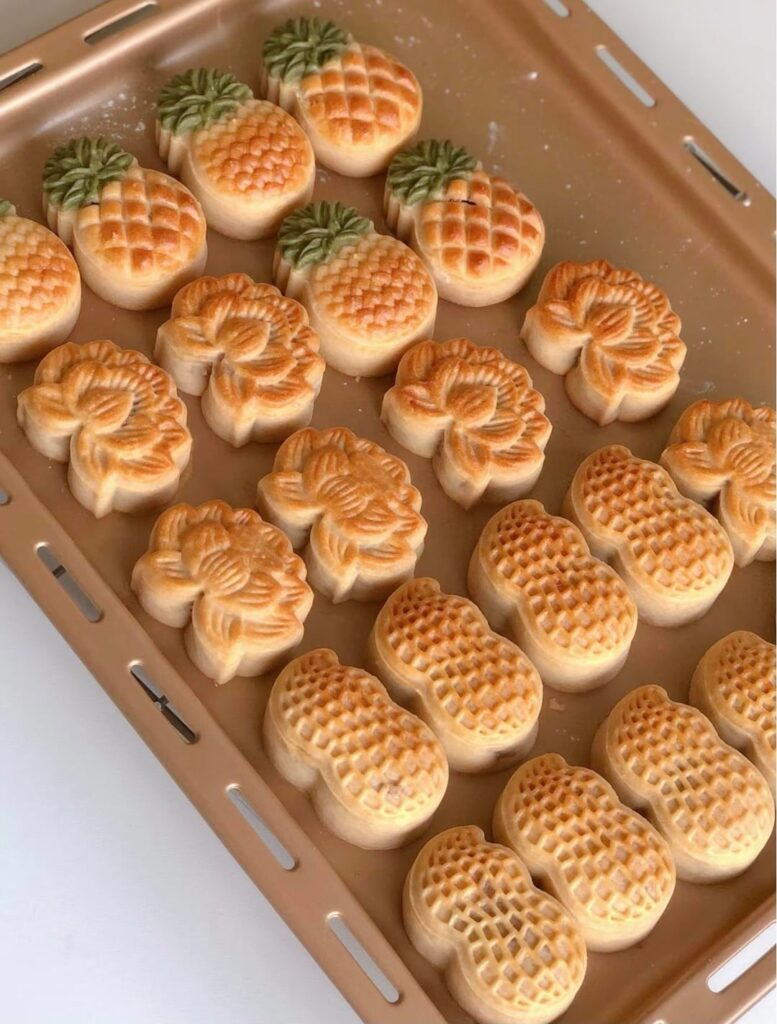 It's that time of the year again—mooncake season! 🥮 Spent the whole weekend baking these goodies.