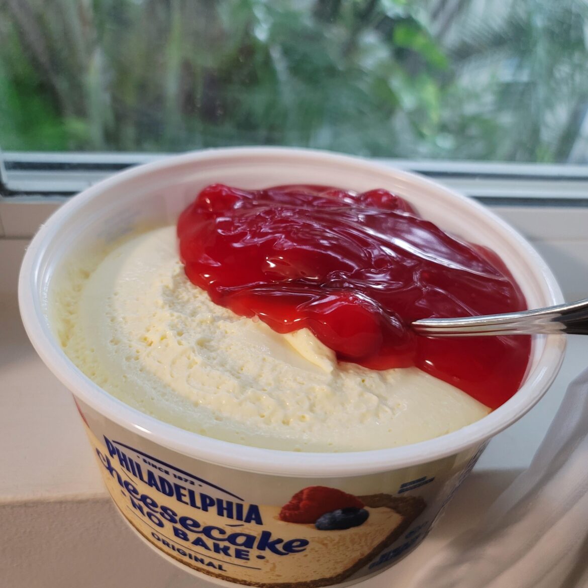 Crustless cherry cheesecake