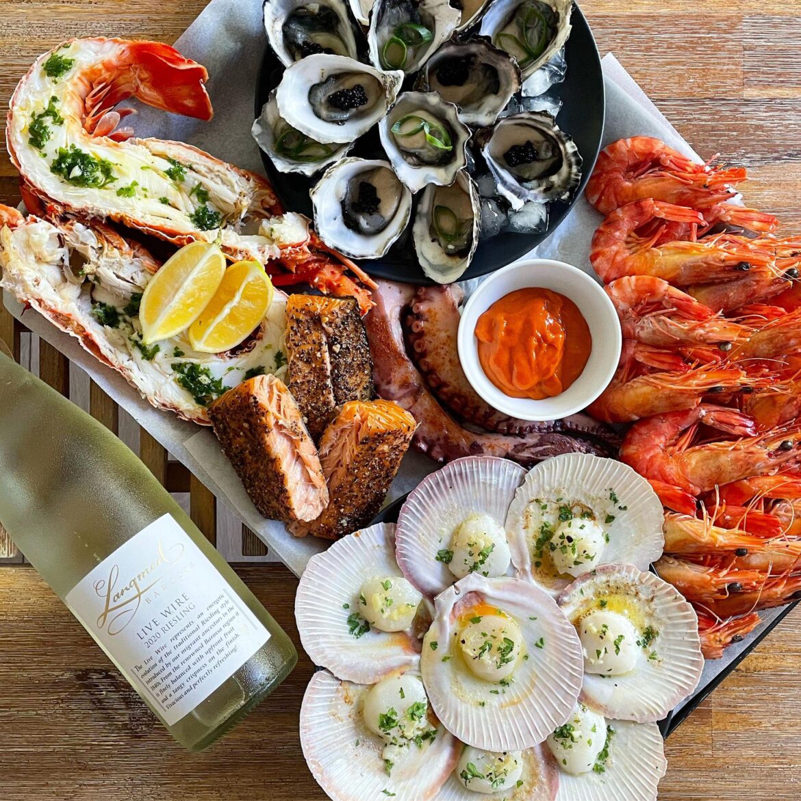 BEST SEA FOOD PLATTER! what is missing?