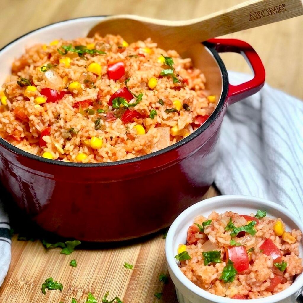 Vegan Mexican Rice 🌶️ with veggies, peppers & zesty flavor!
