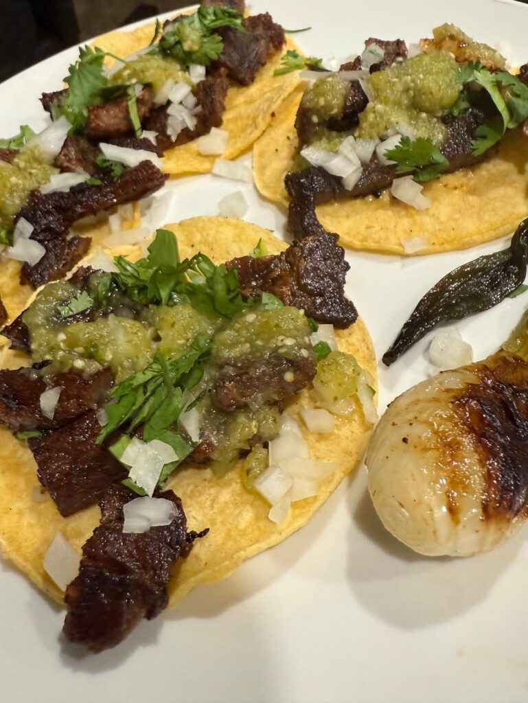 Bistec. Salsa was killer.