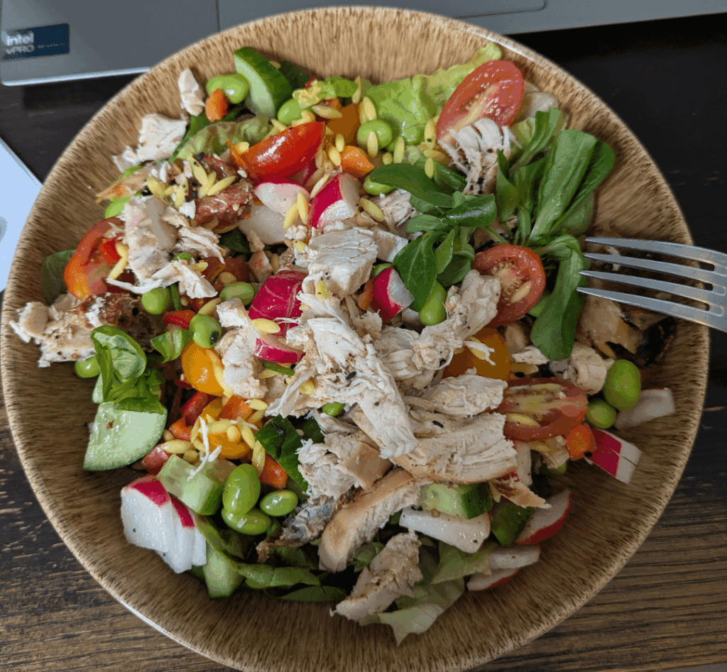My favourite chicken salad ~500 calories