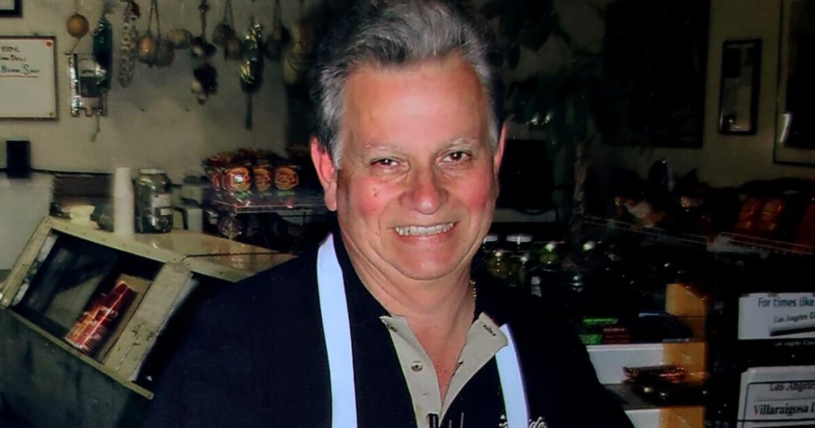 Johnny Angiuli, patriarch of Eastside Italian Deli, dies at 81 Johnny Angiuli, patriarch of Eastside Italian Deli, dies at 81