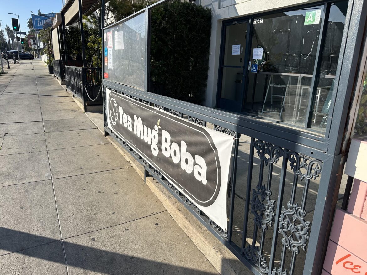 My favorite boba spot in LA (Tea Mug Boba in Sawtelle) closed down. Came here every Friday to start off my weekends. Genuinely bummed.