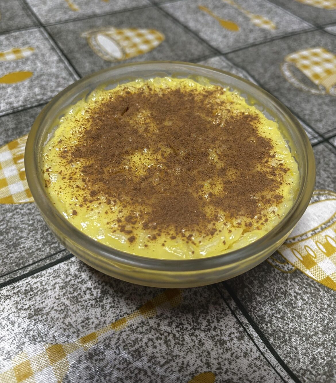 Sweet rice topped with cinnamon, a forever classic 💛