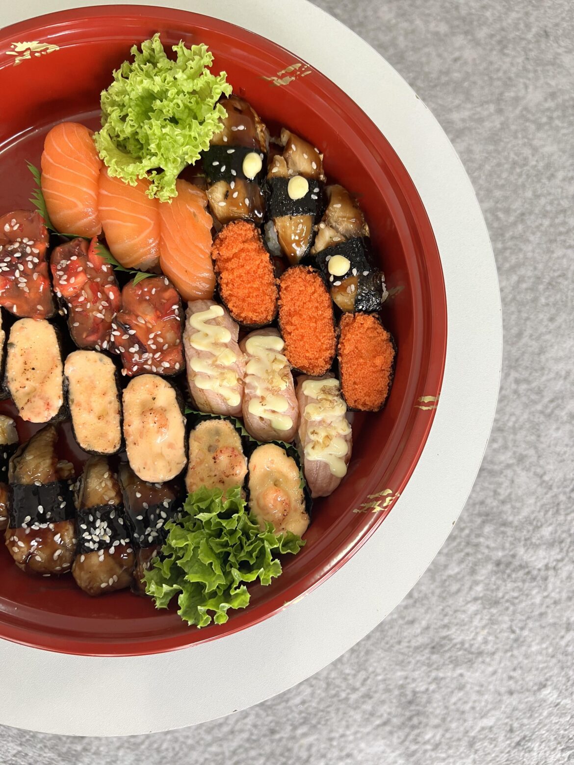 Sushi goals… without leaving home 🍣