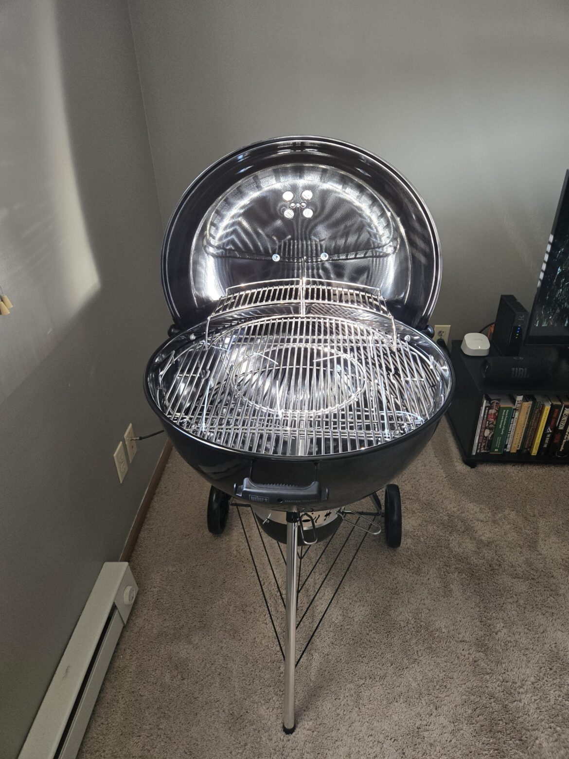 Moving to a house with a garage and a yard. Currently living in an upstairs apartment with no outside access. Sold (gave away) my master touch 22″ when I moved to my current location. Always wanted a 26″ and figured this was the perfect time to do so. First of next month this kettle will be busy Moving to a house with a garage and a yard. Currently living in an upstairs apartment with no outside access. Sold (gave away) my master touch 22" when I moved to my current location. Always wanted a 26" and figured this was the perfect time to do so. First of next month this kettle will be busy