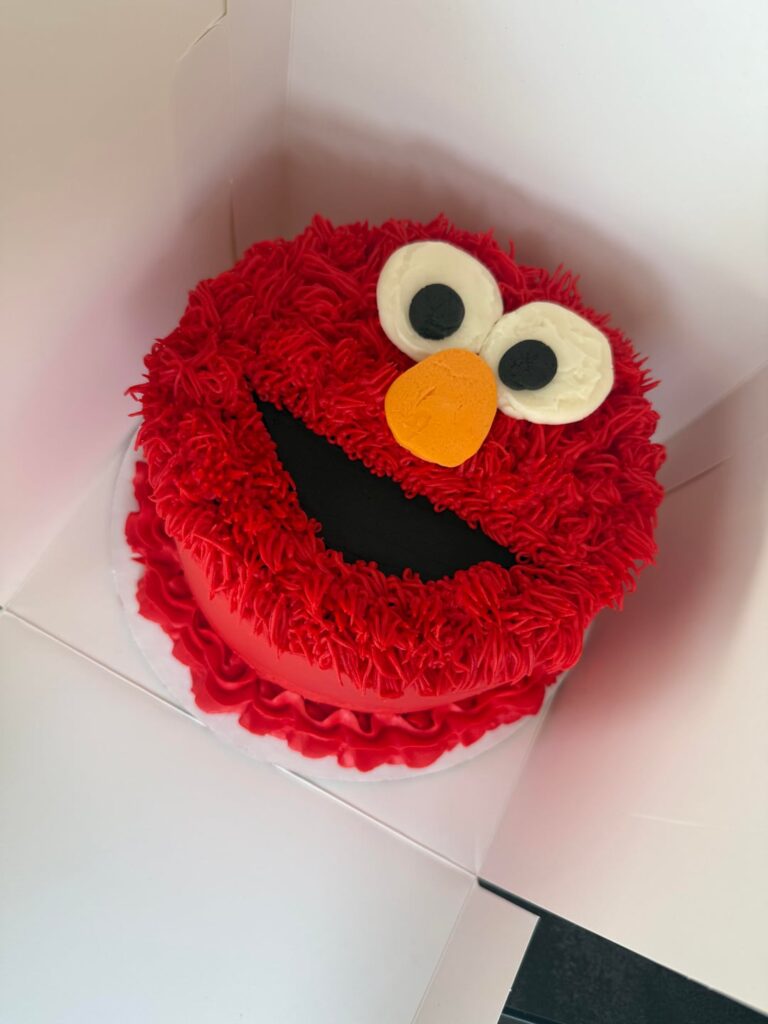 Elmo smash cake!