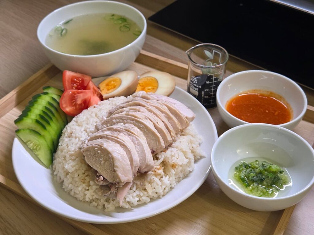 [Homemade] Singaporean-Hainanese chicken rice
