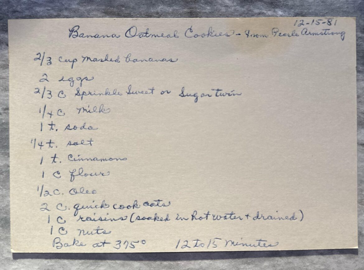 Banana Oatmeal Cookies Banana Oatmeal Cookies
