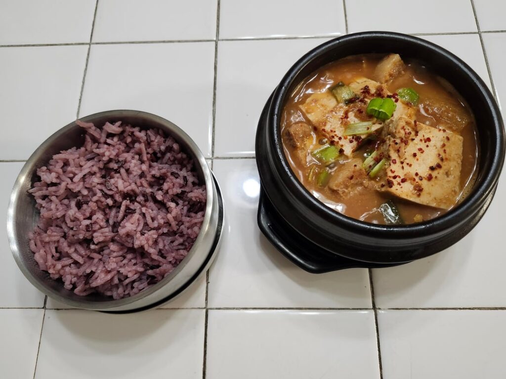 된장찌개 Doenjang Jjigae