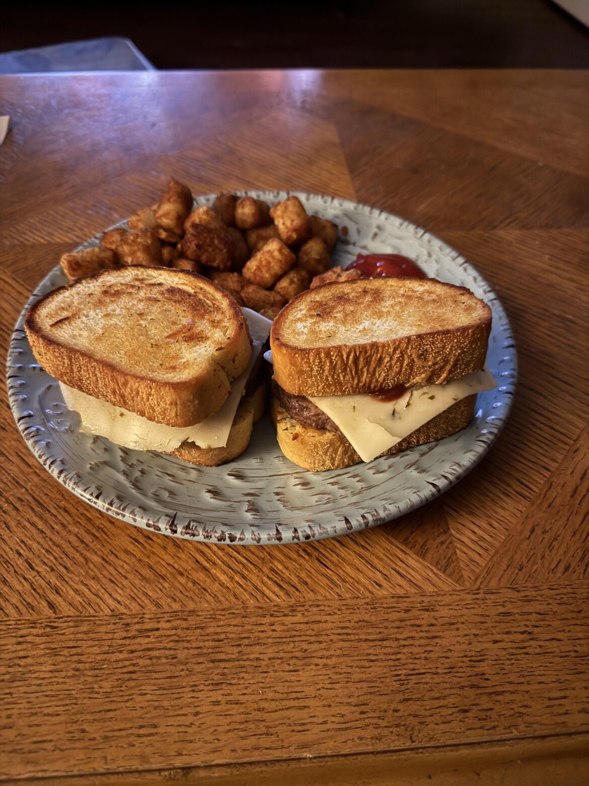 Texas toast cheeseburgers