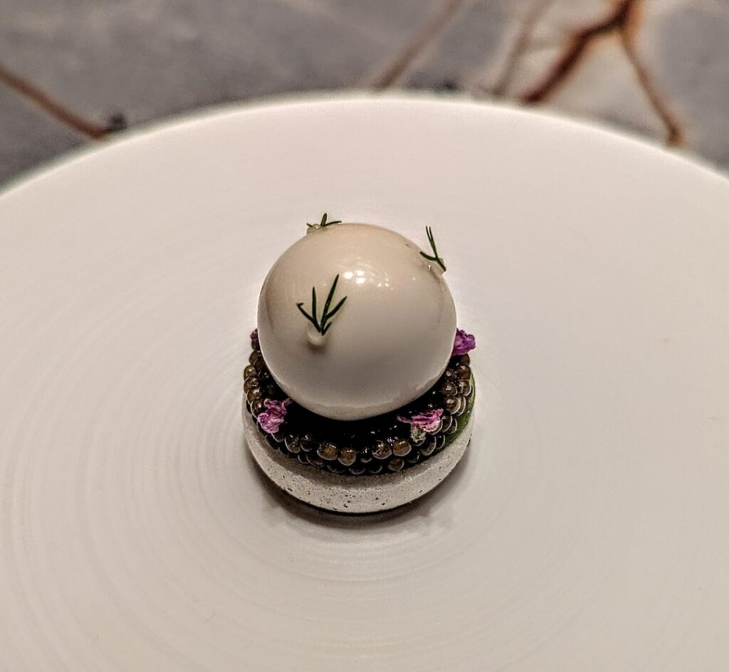 Row on 5 (*) - London, England