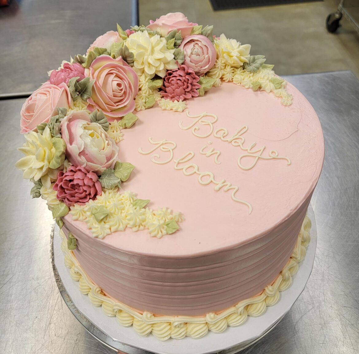 I got an exciting decorating job offer this week !!