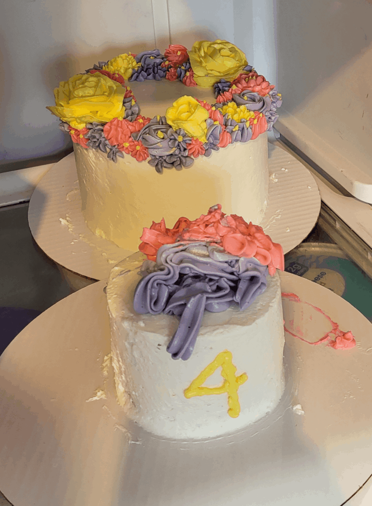 Mother and daughter cake Mother and daughter cake