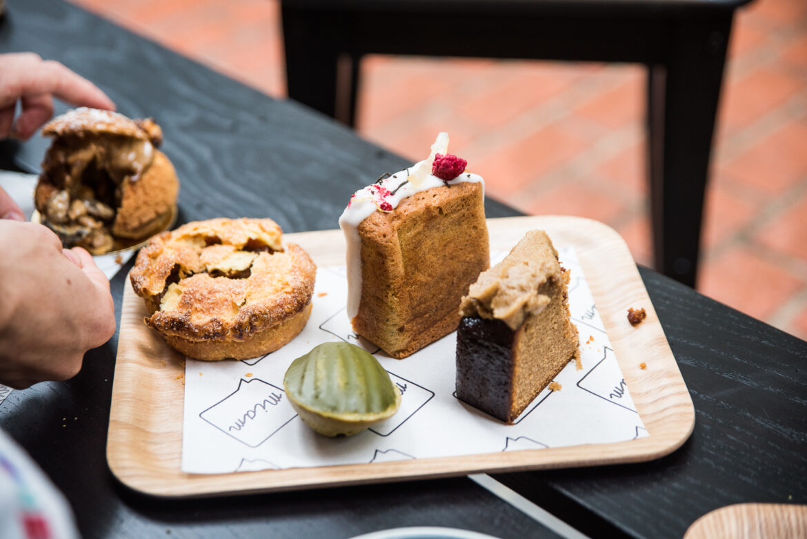 A Miniature Patisserie Blending French Baking with Asian Desserts