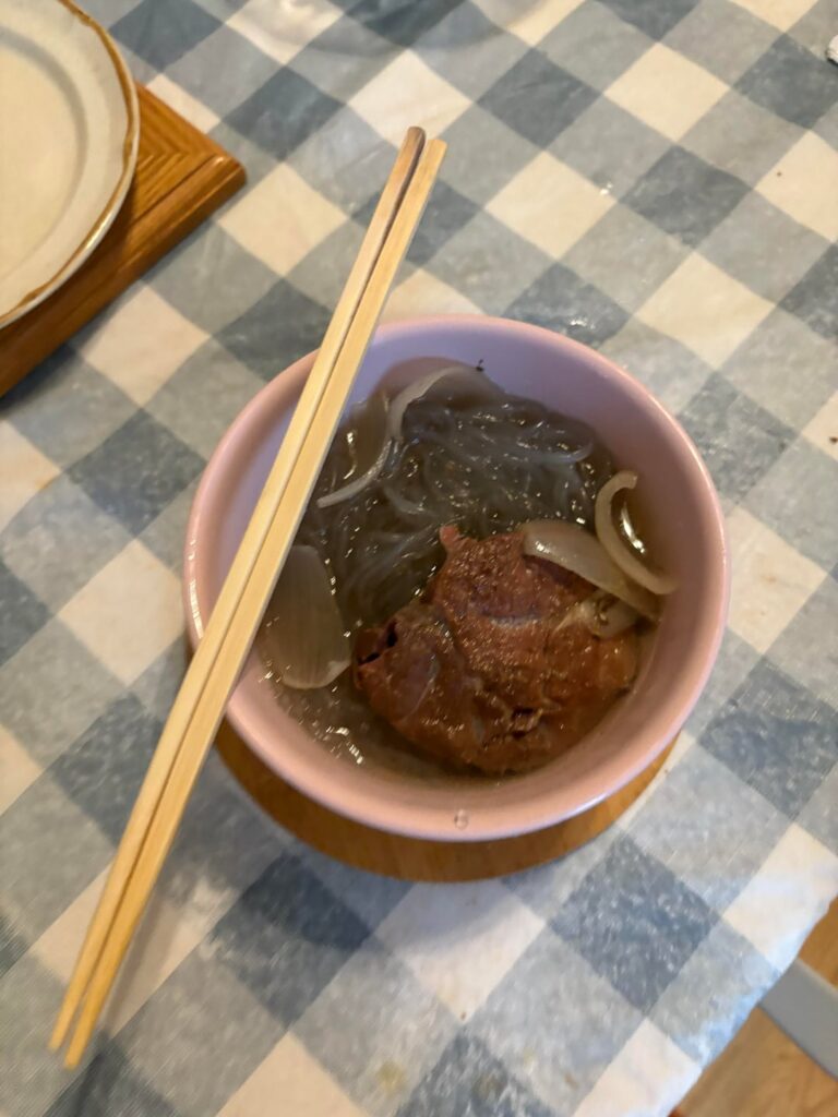 Calories in glass/sweet potato noodles and beef? Calories in glass/sweet potato noodles and beef?