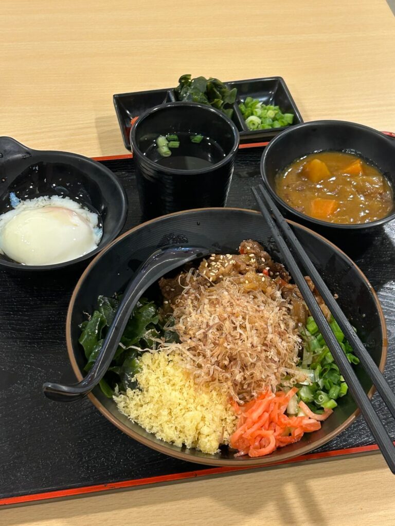 1000 calories for this beef and egg curry udon?
