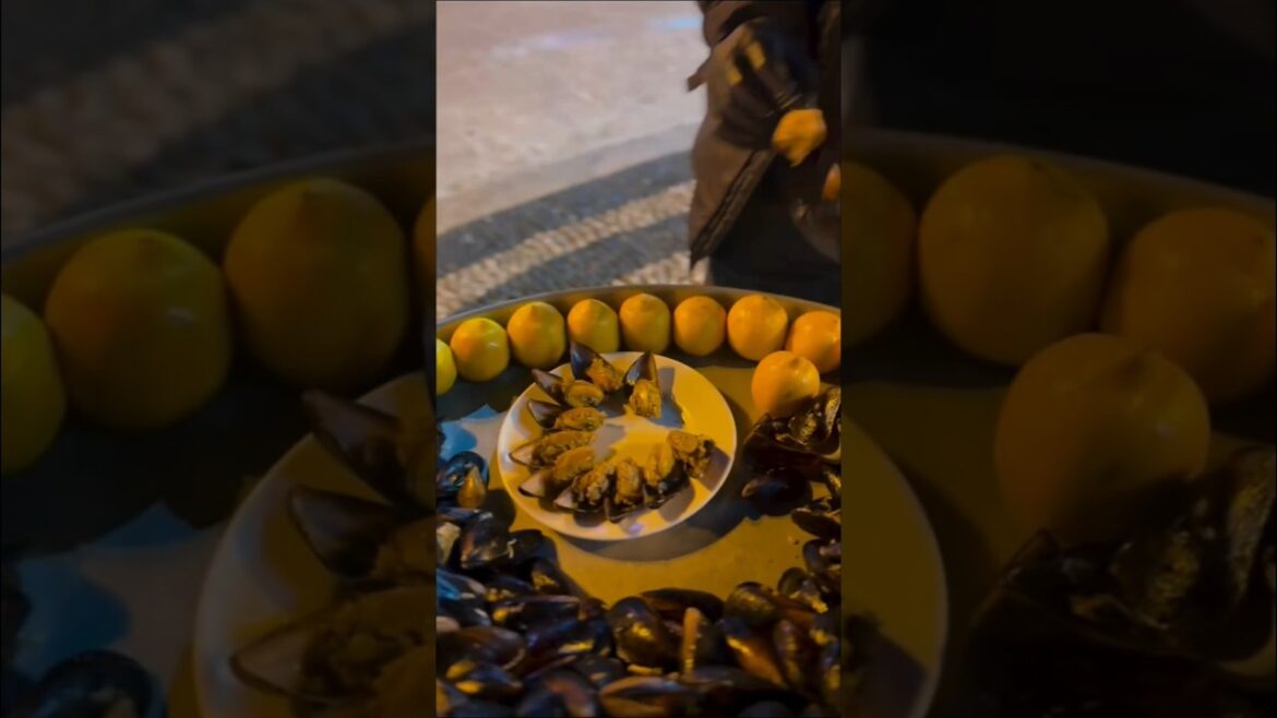 Midye dolma /stuffed mussels #shorts Midye dolma /stuffed mussels #shorts