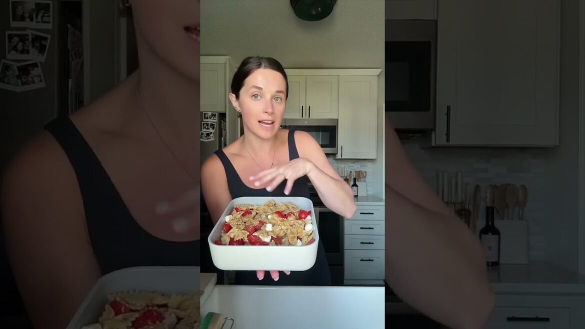 Protein Packed Caprese Pasta Salad Recipe #healthylunch #bloodsugarbalance #mealprep #easymeals Protein Packed Caprese Pasta Salad Recipe #healthylunch #bloodsugarbalance #mealprep #easymeals